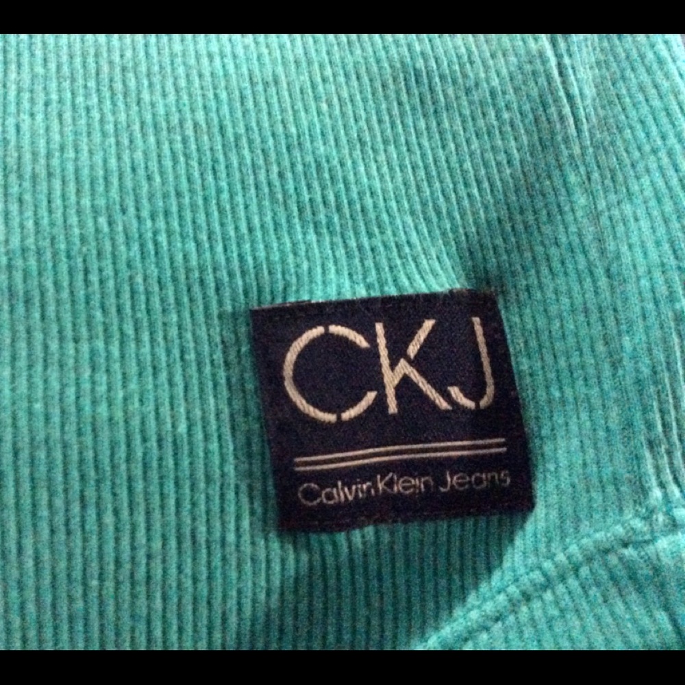 Top - Picture 3 of 3